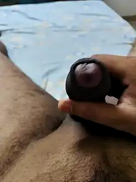 Snapshot of Mallu_Curator chatting on 01.27.25 Mallu Curator online show from 01.27.25