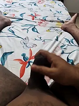 Snapshot of Mallu_Curator chatting on 10.21.25 Mallu Curator online show from 10.21.25