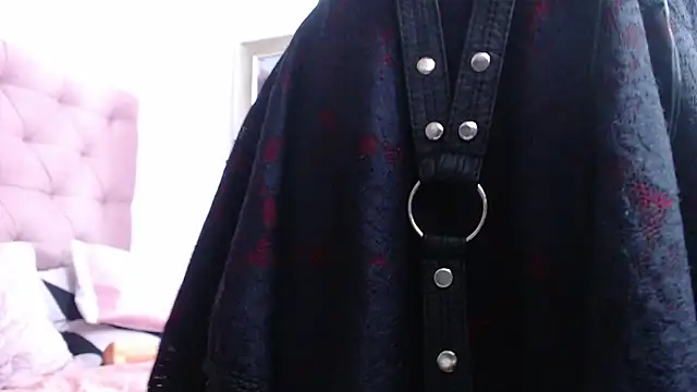 Snapshot of Hannys__cabernet chatting on 02.08.25 Hannys cabernet online show from 02.08.25