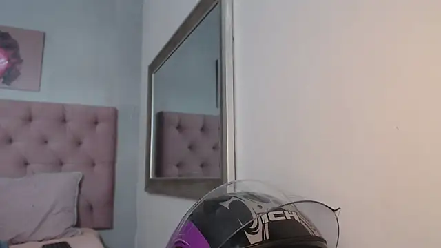 Snapshot of Hannys__cabernet chatting on 02.22.25 Hannys cabernet online show from 02.22.25