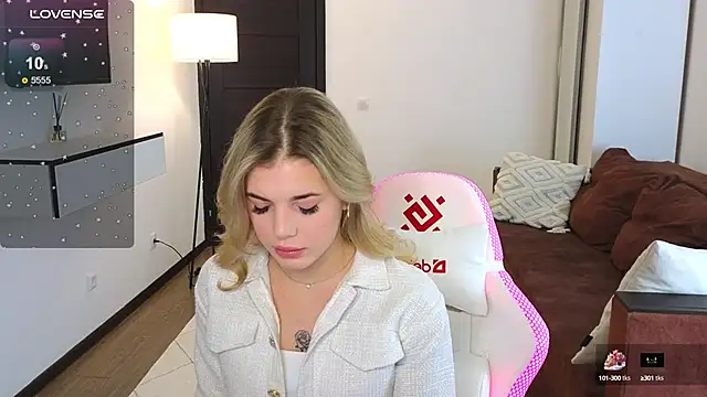 adrianawow1 online show from 03.13.25