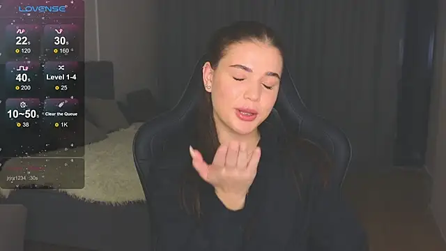 adrianawow1 online show from 10.31.25