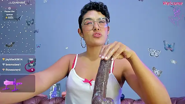 Kaira mosse online show from 03.18.25