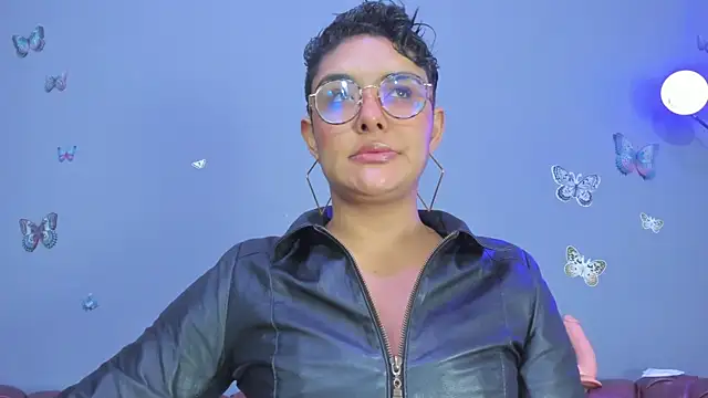 Kaira mosse online show from 01.11.26