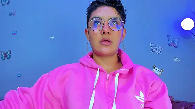 Kaira mosse online show from 01.18.26