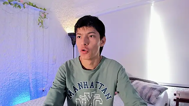 Snapshot of alexandersawyer chatting on 01.14.25 alexandersawyer online show from 01.14.25