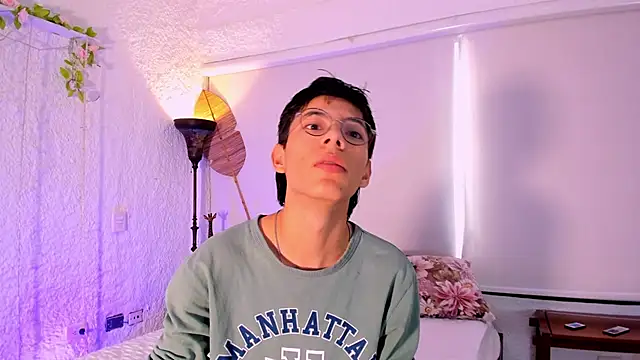 Snapshot of alexandersawyer chatting on 01.16.25 alexandersawyer online show from 01.16.25