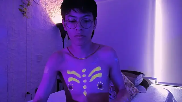 Snapshot of alexandersawyer chatting on 02.01.25 alexandersawyer online show from 02.01.25