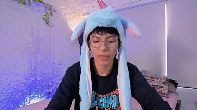 Snapshot of alexandersawyer chatting on 02.03.25 alexandersawyer online show from 02.03.25