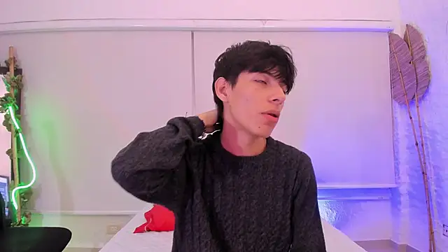 Snapshot of alexandersawyer chatting on 10.23.25 alexandersawyer online show from 10.23.25