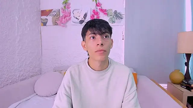 Snapshot of alexandersawyer chatting on 10.27.25 alexandersawyer online show from 10.27.25