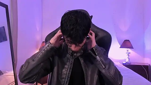 Snapshot of alexandersawyer chatting on 11.11.25 alexandersawyer online show from 11.11.25