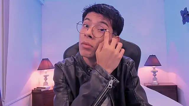 Snapshot of alexandersawyer chatting on 11.19.25 alexandersawyer online show from 11.19.25