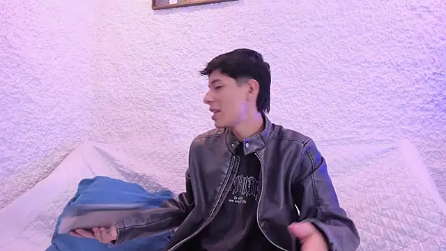 Snapshot of alexandersawyer chatting on 12.02.25 alexandersawyer online show from 12.02.25