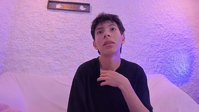 Snapshot of alexandersawyer chatting on 12.04.25 alexandersawyer online show from 12.04.25