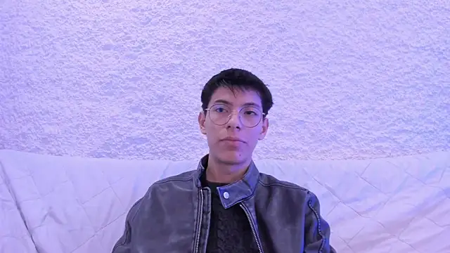 Snapshot of alexandersawyer chatting on 12.05.25 alexandersawyer online show from 12.05.25