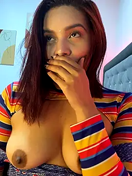 Melanyprada online show from 10.30.25