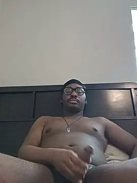 Snapshot of Hotcock100 chatting on 06.08.26 Hotcock100 online show from 06.08.26