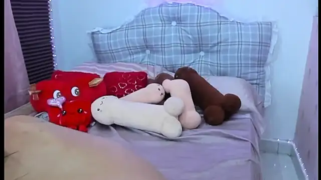 Snapshot of Katiaflex chatting on 01.28.25 Katiaflex online show from 01.28.25