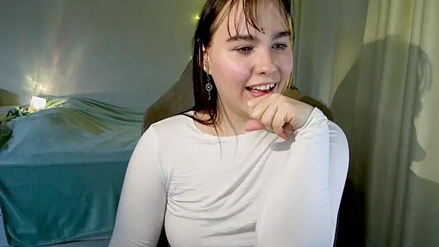 Snapshot of Rosie_Nana chatting on 12.10.24 Rosie Nana online show from 12.10.24