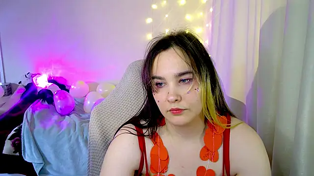 Snapshot of Rosie_Nana chatting on 02.14.25 Rosie Nana online show from 02.14.25