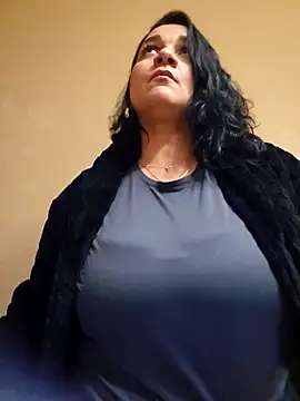 Snapshot of paulinaDiaz1 chatting on 10.19.25 paulinaDiaz1 online show from 10.19.25
