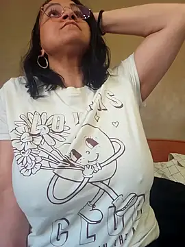 paulinaDiaz1 online show from 04.18.26