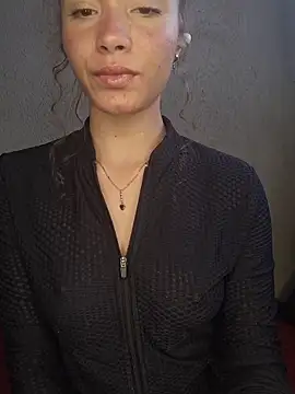 Snapshot of HelenHoltz chatting on 11.16.25 HelenHoltz online show from 11.16.25