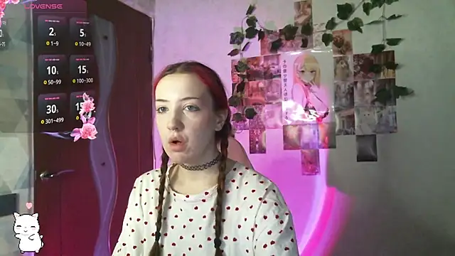 Snapshot of SweetieMollyy chatting on 02.26.25 SweetieMollyy online show from 02.26.25