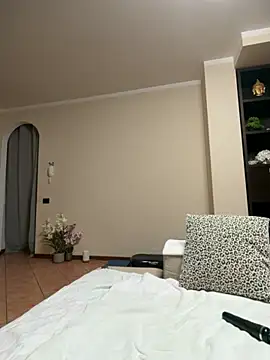 MichelleCara online show from 11.05.25