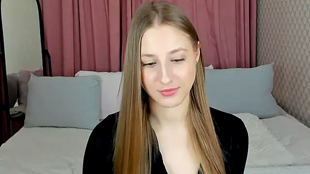 Snapshot of BritneyCruze chatting on 02.03.25 BritneyCruze online show from 02.03.25