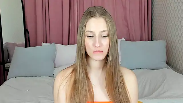 Snapshot of BritneyCruze chatting on 02.03.25 BritneyCruze online show from 02.03.25