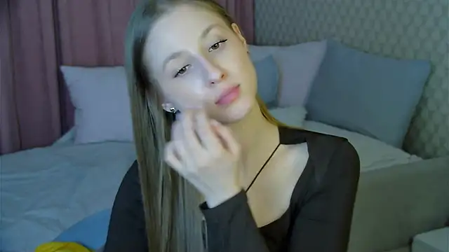 Snapshot of BritneyCruze chatting on 02.20.25 BritneyCruze online show from 02.20.25