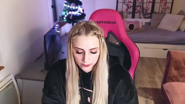 ce leste   online show from 12.18.24