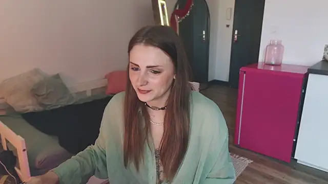 ce leste   online show from 10.08.25