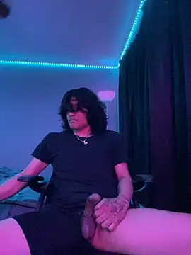 Snapshot of plutomf chatting on 10.19.25 plutomf online show from 10.19.25