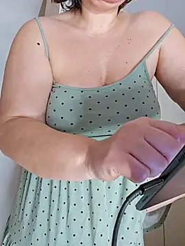 EvaNights online show from 03.23.25