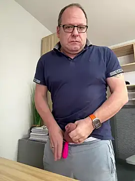 coupleLatinaLovers online show from 12.30.24