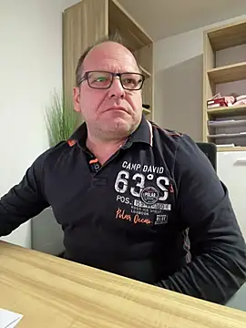 coupleLatinaLovers online show from 01.13.25