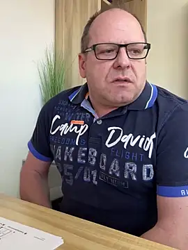 coupleLatinaLovers online show from 03.19.25