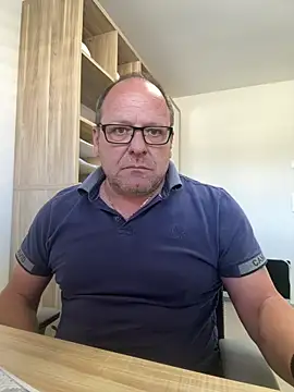 coupleLatinaLovers online show from 04.22.26