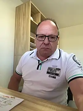 coupleLatinaLovers online show from 04.24.26