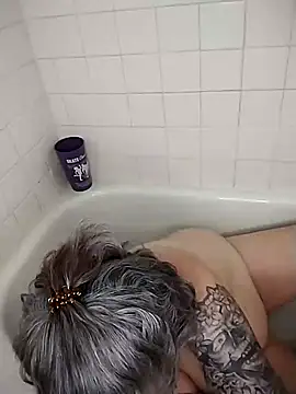 GraceHenderson online show from 02.27.25