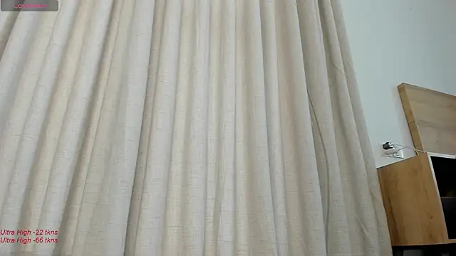 Snapshot of yumisunn chatting on 01.18.25 yumisunn online show from 01.18.25