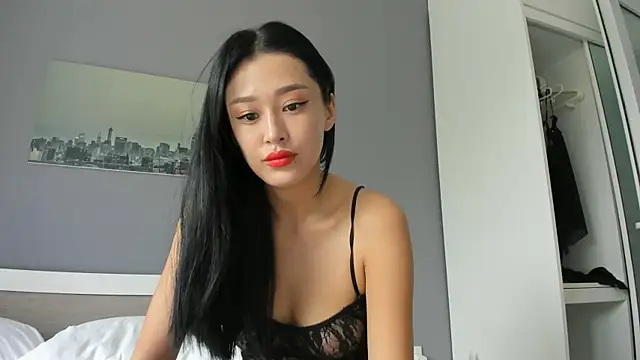 Snapshot of yumisunn chatting on 11.12.25 yumisunn online show from 11.12.25