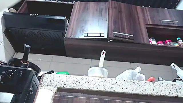 PetiteIvoryQueen19 online show from 03.06.25