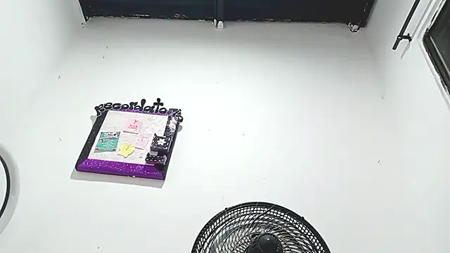 PetiteIvoryQueen19 online show from 03.08.25