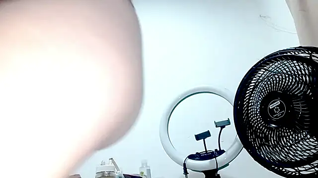 PetiteIvoryQueen19 online show from 11.03.25