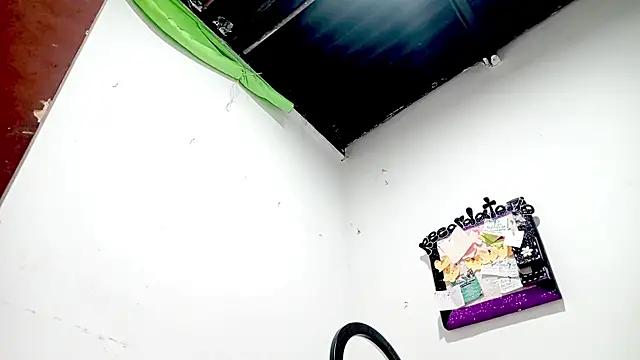 PetiteIvoryQueen19 online show from 12.03.25