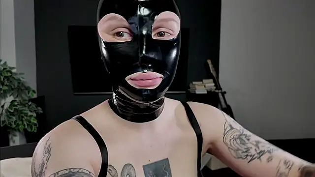 vinylstore online show from 02.28.25